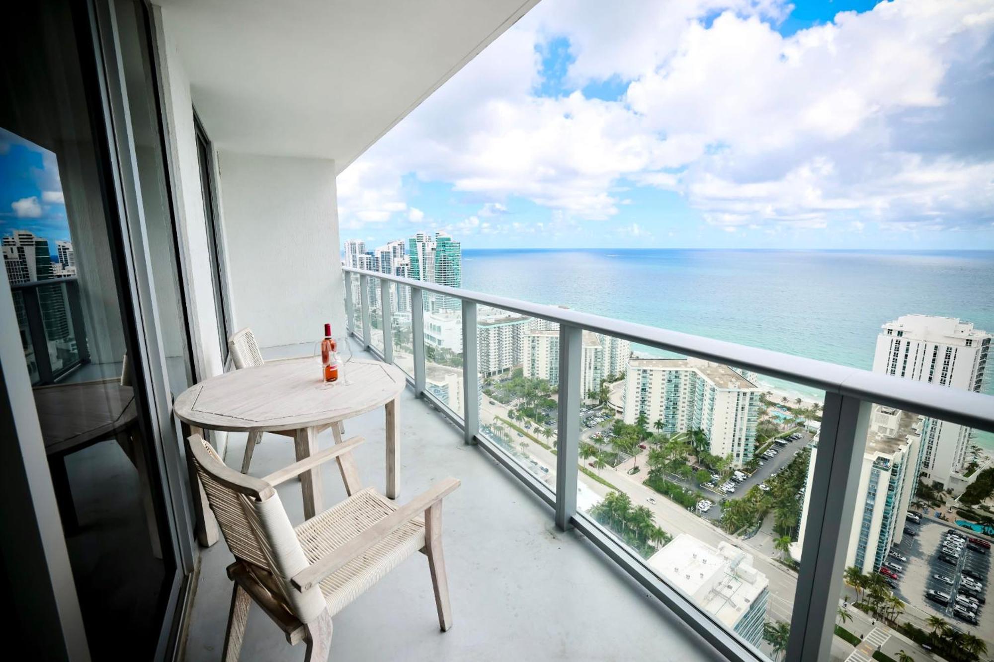 Diamond In The Sky Villa Hollywood Kültér fotó