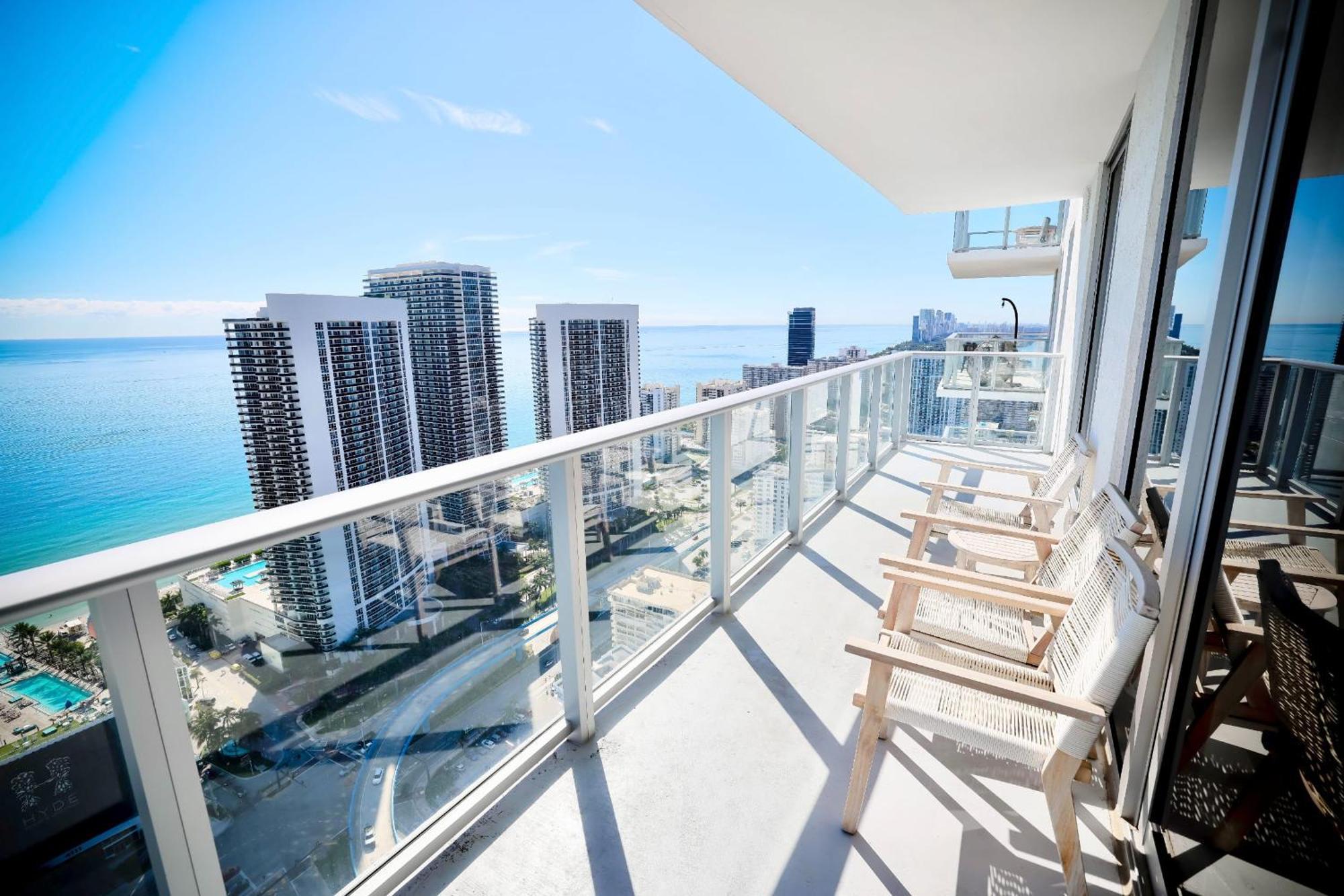 Diamond In The Sky Villa Hollywood Kültér fotó